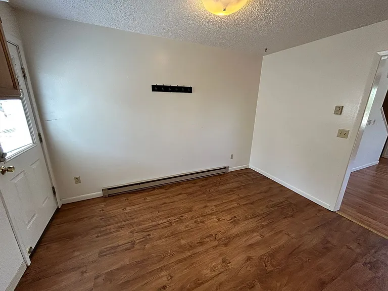 1214 E Adams — Photo 8