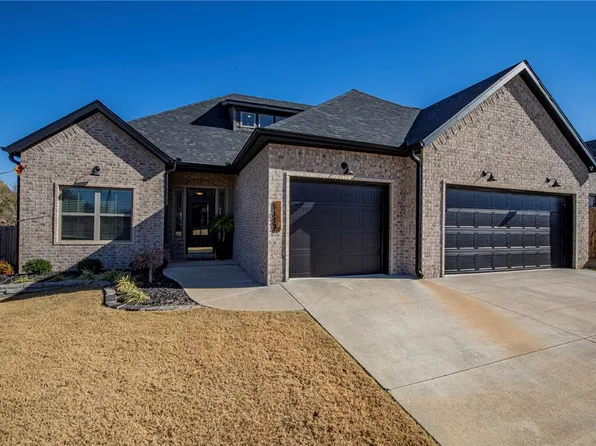 1023 Port Bella Dr, Cave Springs, AR 72718