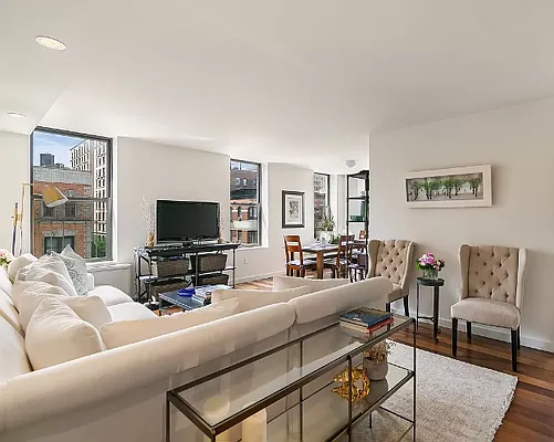 Rented by Compass | media 7