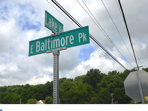 4th image of 425 E Baltimore Park