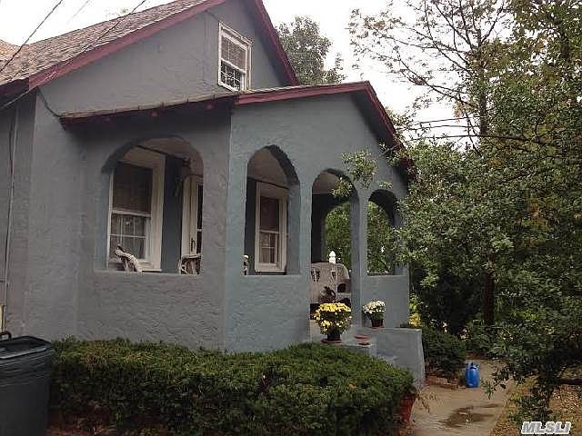 2nd image of 176A Jefferson Ave