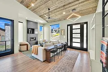 2 bed, 1200 sqft, $3,500 — Photo 2