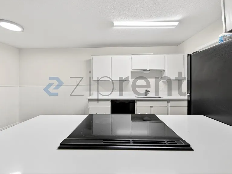 5020 Donnelly Ave #5022 — Photo 10