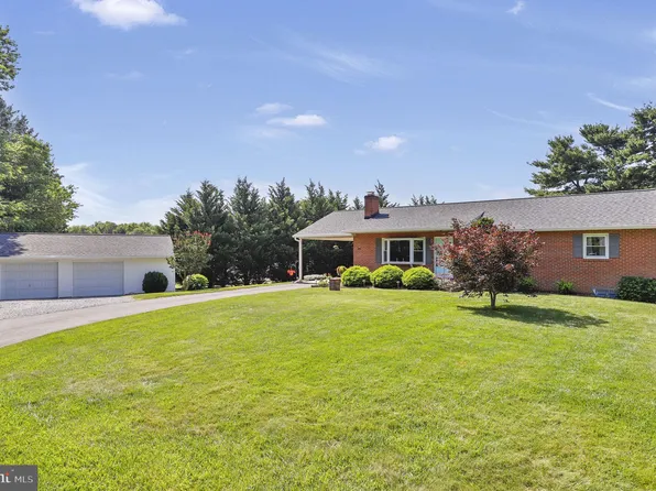 5407 Village Ct, Adamstown, MD 21710