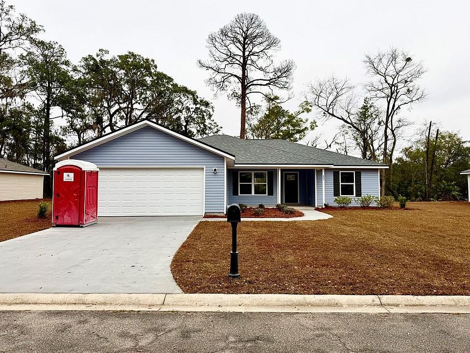 1st image of 407 Old Mill Dr