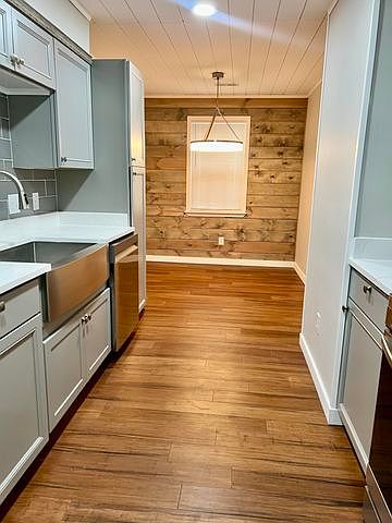 1st image of 6442 Brookmead Cir