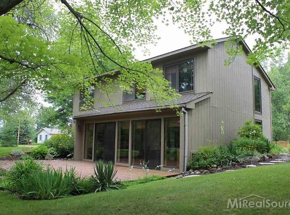 2nd image of 845 E Leonard Rd