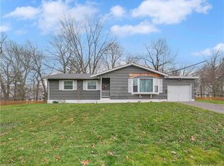 160 Cornell Dr, Enfield, CT 06082