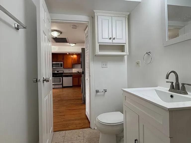 2501 W Touhy Ave #106 — Photo 14