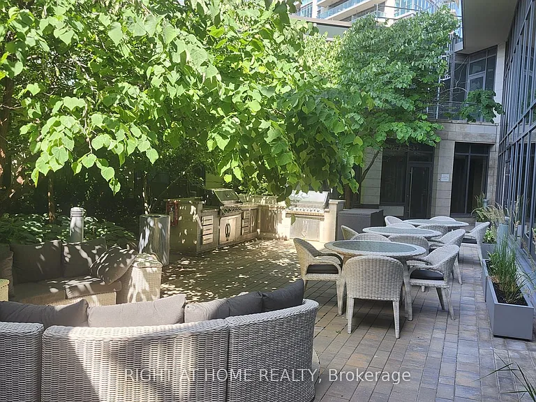 160 Vanderhoof Ave #306 — Photo 31