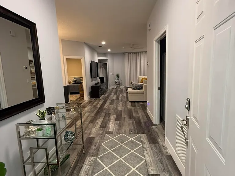 822 NW Sorrento Ln — Photo 3