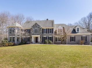 51 Hampton Close, Orange, CT 06477
