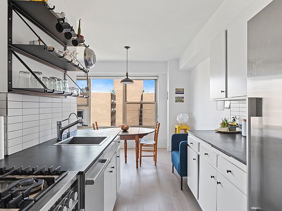 2nd image of 125 Ashland Pl APT 12A