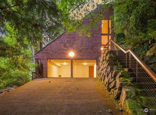 13573 41st Ave NE, Seattle, WA