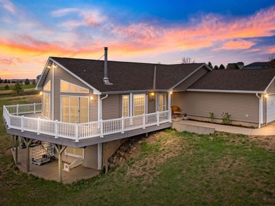 48288 Arrowhead Ct, Canton, SD, 57013