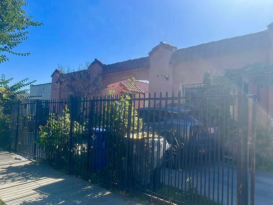 1st image of 124 E 74th St #126