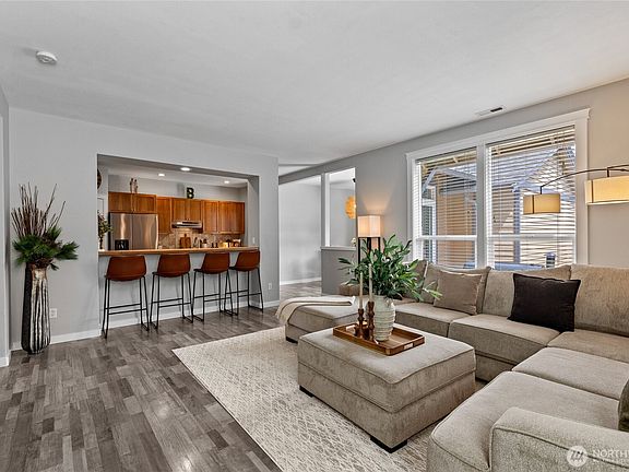 2nd image of 18539 97th Avenue E