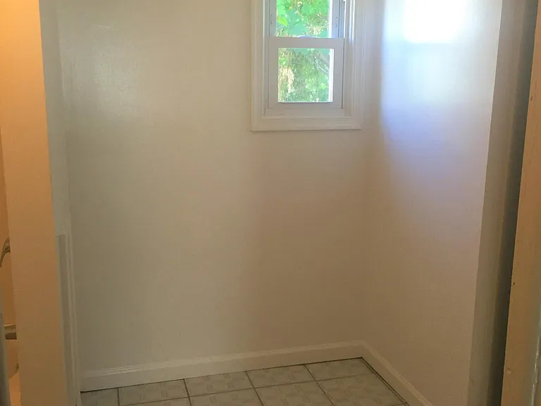 2233 Sears St — Photo 11