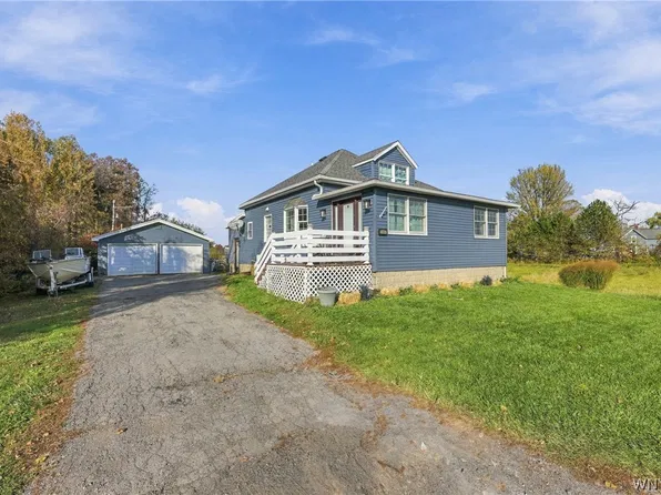 5643 Ridge Rd, Lockport, NY 14094