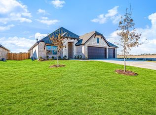 520 Cristo Range Dr, Greenville, TX 75402