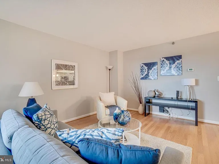 2400 Clarendon Blvd #1001 — Photo 15