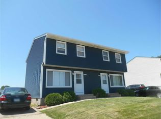5318 N Division St, Davenport, IA 52806