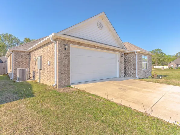5804 Wendy St, Paragould, AR 72450