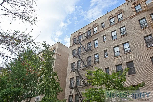 Sold by NextStopNY | media 10