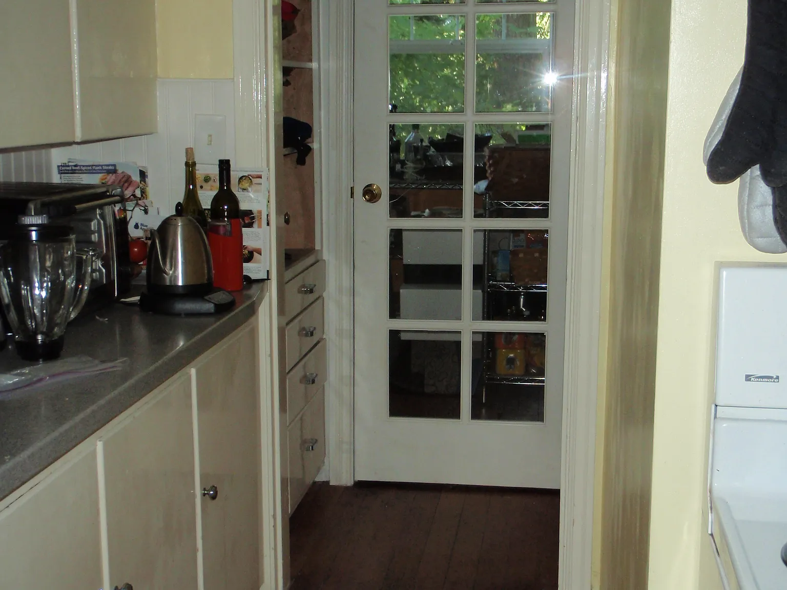 3 bed, 1.5 bath, 1600 sqft, $3,000 — Photo 3