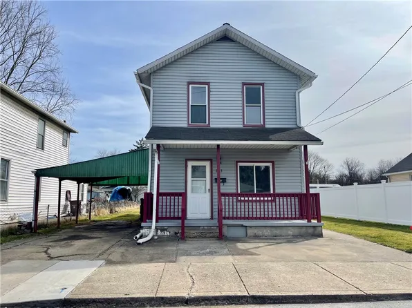 213 S Cedar St, New Castle, PA 16102