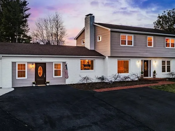 237 Dominion Dr, Waynesboro, VA 22980