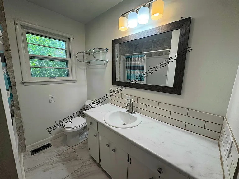 425 Ashington Dr — Photo 19