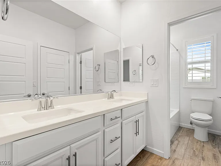 12349 Harbor Isle Ave — Photo 15