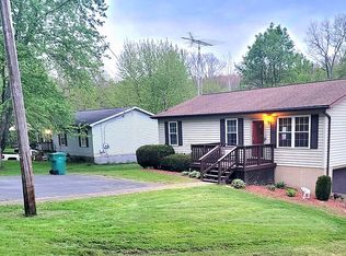 1460 Sunset Dr, Jamestown, PA 16134