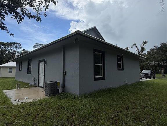 2nd image of 612 SE 13TH AVENUE