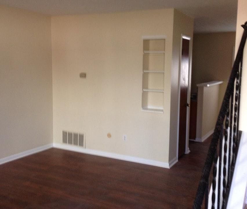 1st image of 1022 W 6th Ave