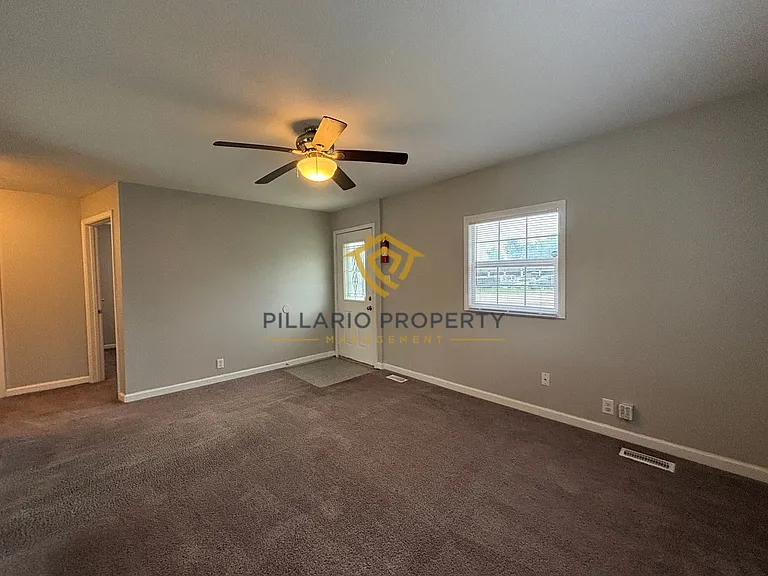2224 S Keystone Ave — Photo 7