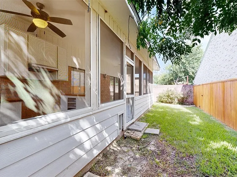 3004 Gleneagles Ct — Photo 32