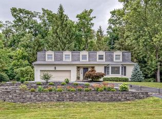 5904 Ropes Dr, Cincinnati, OH 45244