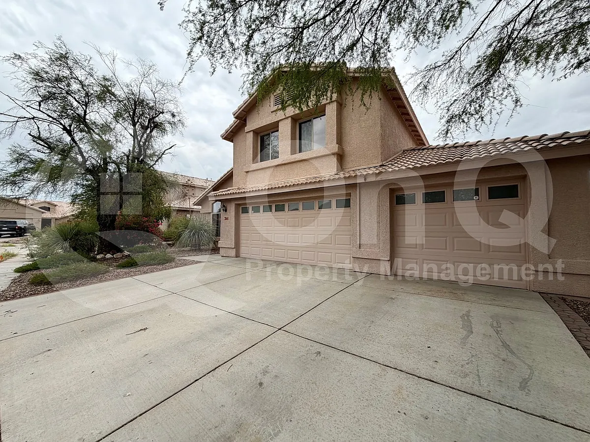 5 bed, 3.0 bath, 2908 sqft, $2,800 — Photo 3