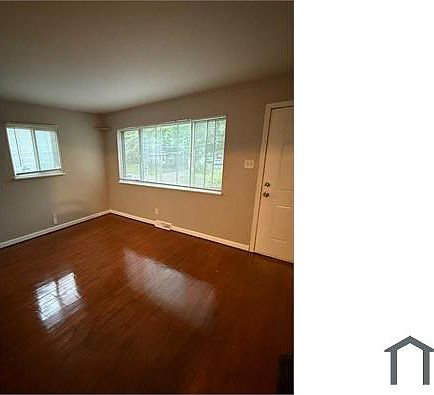 3rd image of 212 Becker Dr