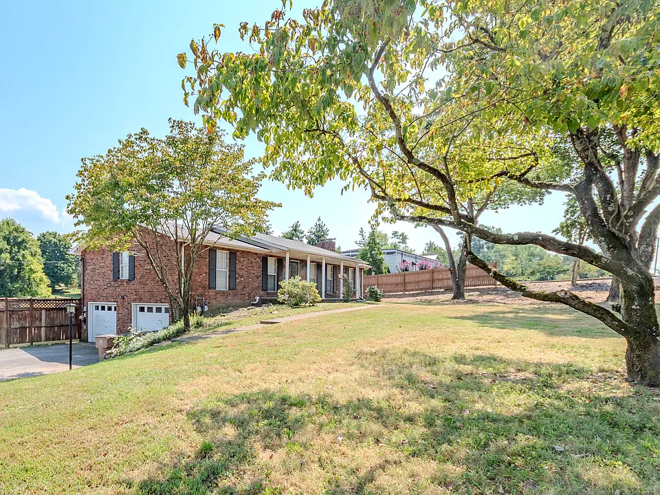 3123 McGavock Pike