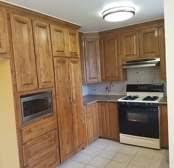 3147 NW 41st St — Photo 3
