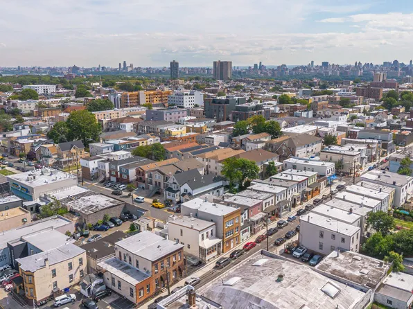 598 67th Street image 19 of 22