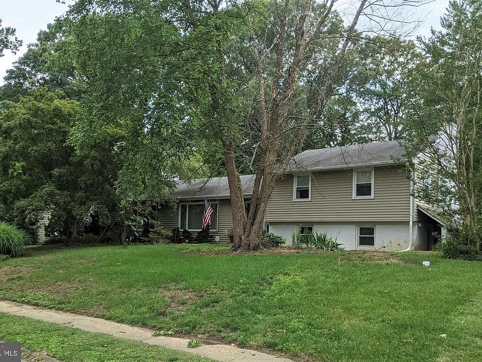 1st image of 20 Romar Dr