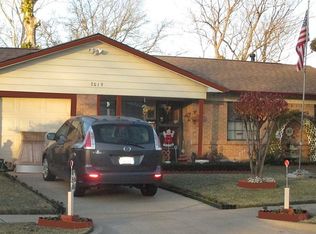 2019 Menefee St, Arlington, TX 76010