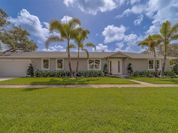 102 7th Ave SE, Largo, FL 33771