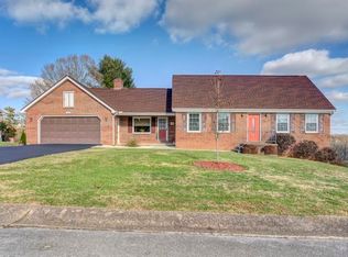 436 River Rd, Bluff City, TN 37618