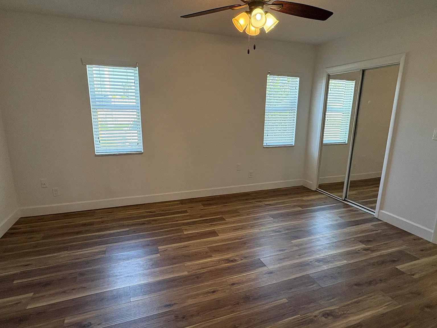 3 bed, 2.0 bath, 1131 sqft, $2,965 — Photo 4