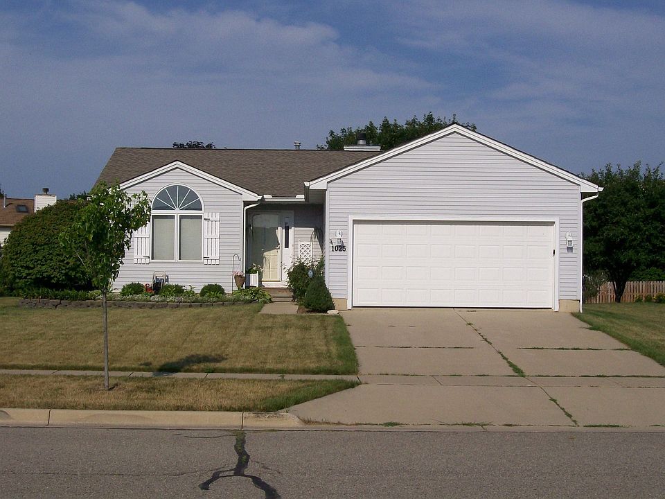 1st image of 1025 Heritage Dr